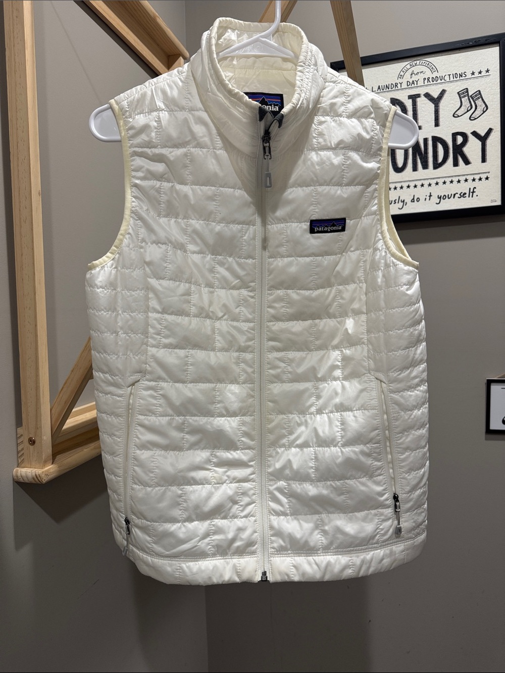 Patagonia White Quilted Insulated Puffy Women's Vest
